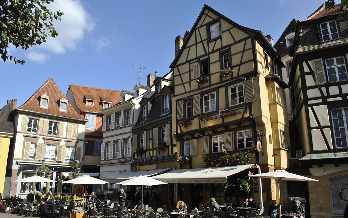 Unterwegs in der Altstadt von Mulhouse, Frankreich