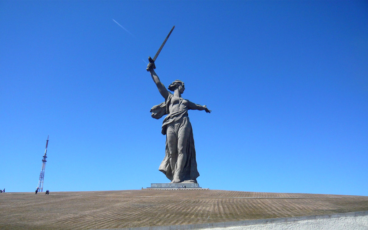 Mutter-Heimat-Statue in Wolgograd, Russland Die 85 Meter hohe Mutter-Heimat-Statue in Wolgograd, Russland
